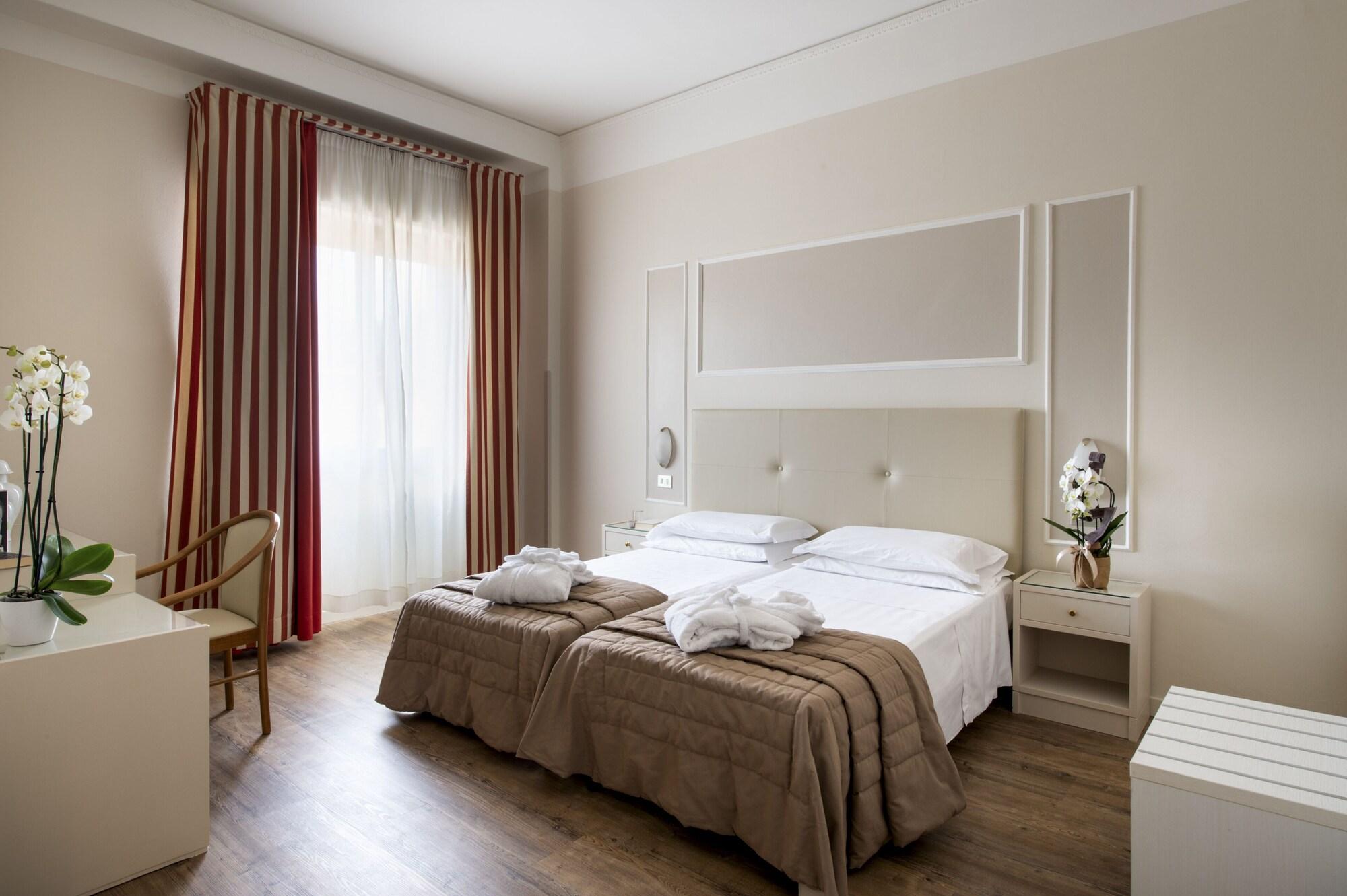 Ariston & Hotel