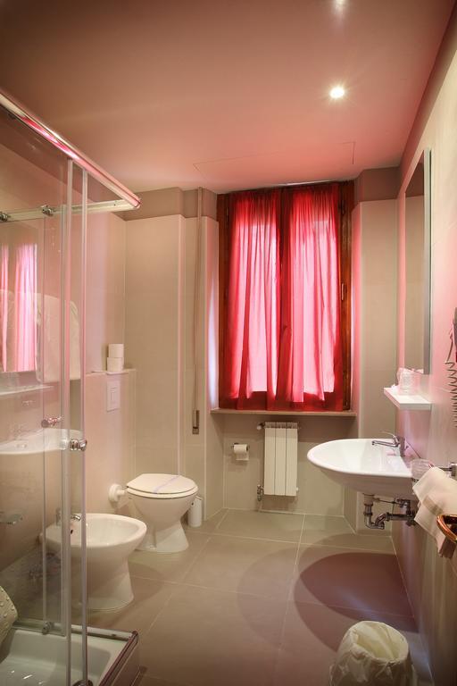 Ariston & Hotel 4*