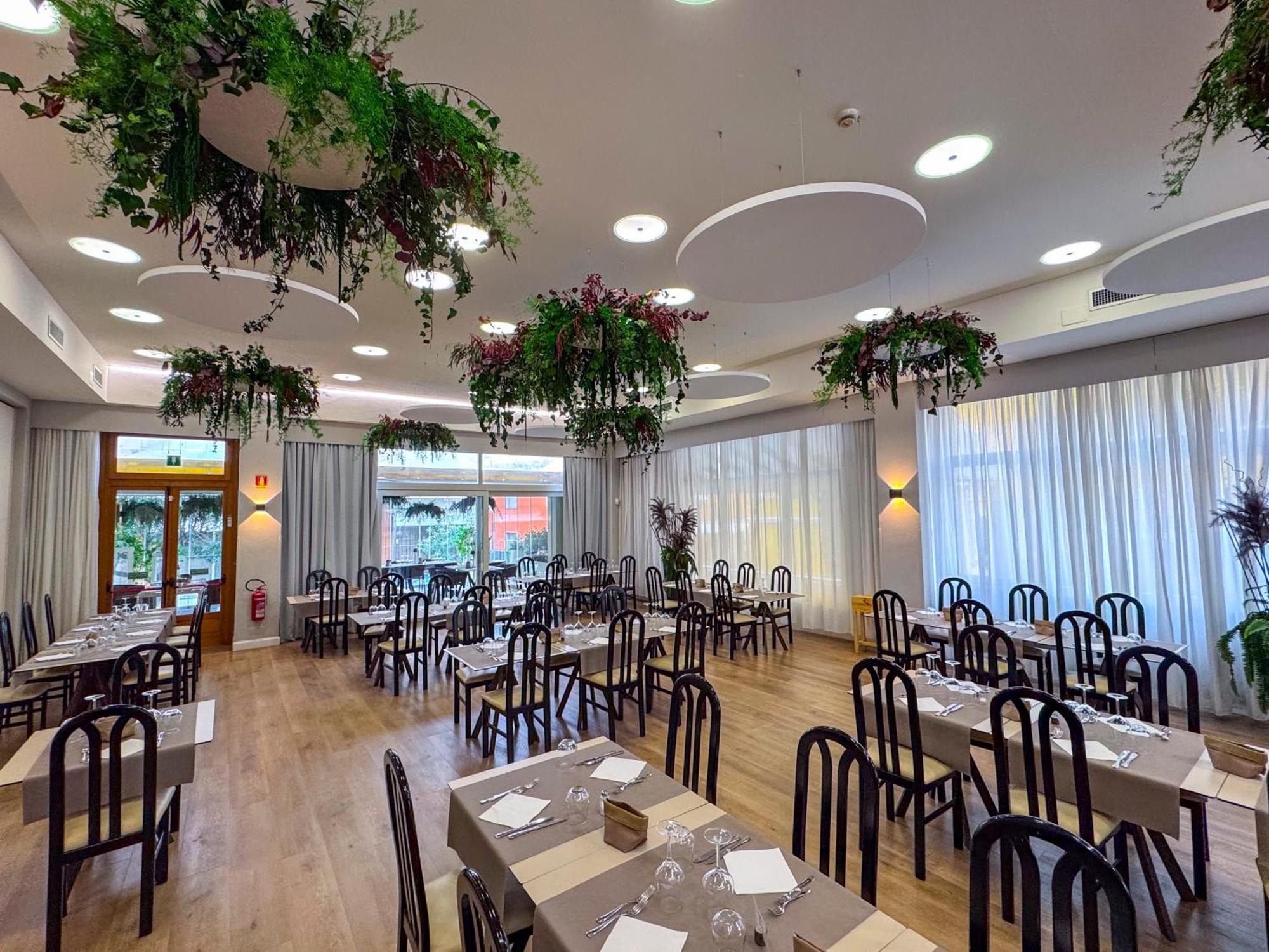 Ariston & Hotel