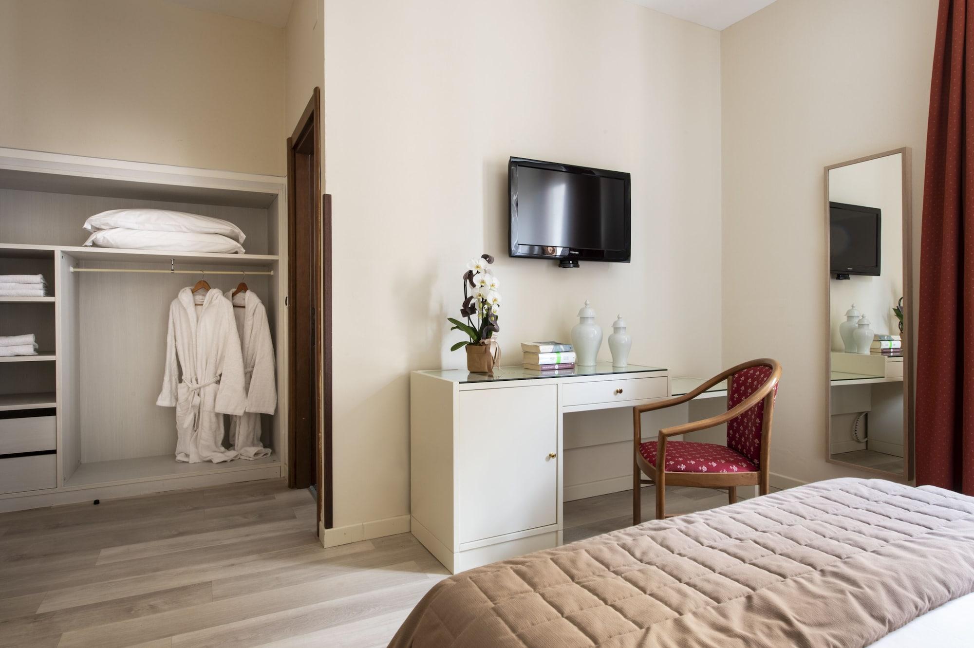 Hotel Ariston & 4*