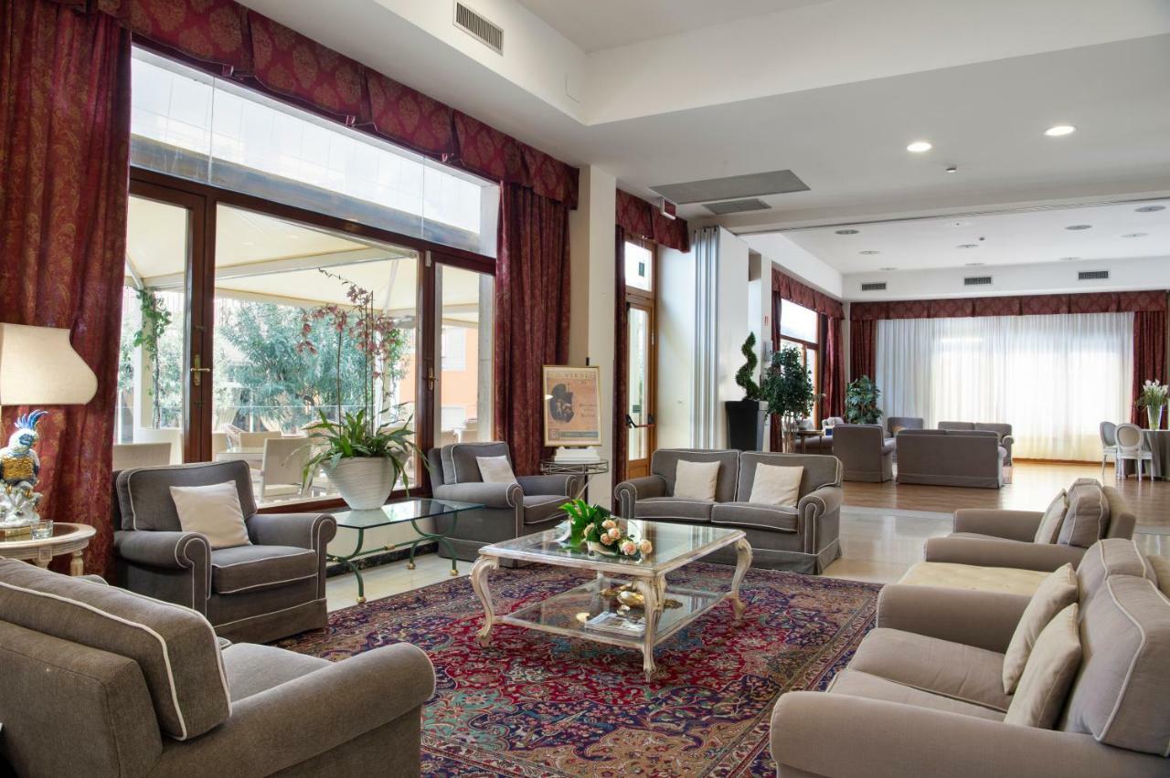 Ariston & Hotel