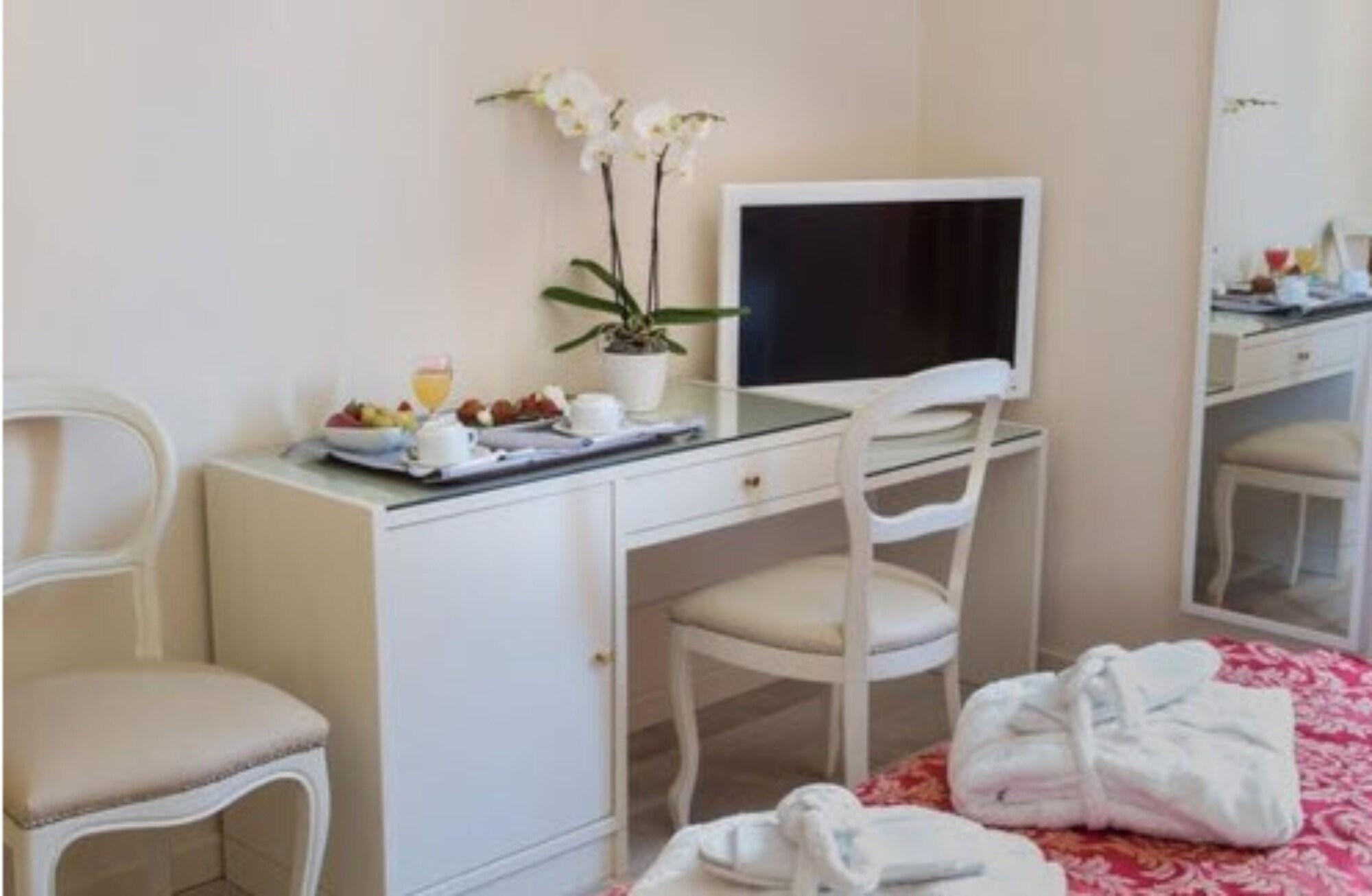 Ariston Hotel
