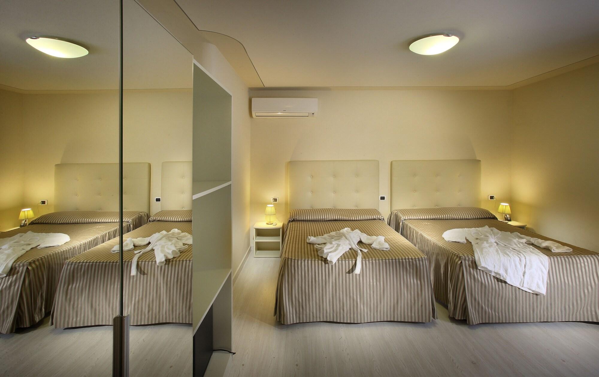 Ariston 4*