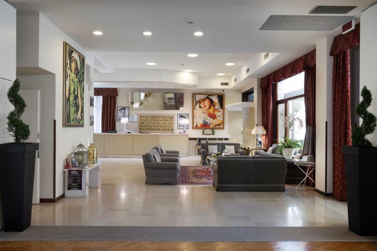 Ariston Hotel